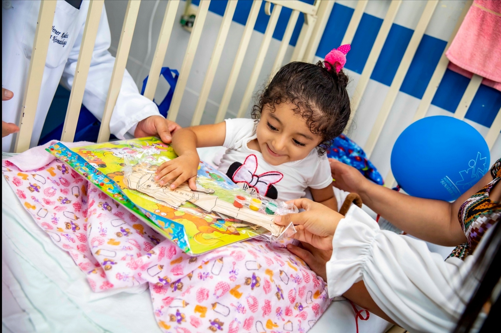 Despacho de la Primera Dama hace entrega de kits lúdicos a niños en hospitales en conmemoración al mes de la niñez despacho-de-la-primera-dama-hace-entrega-de-kits-ludicos-a-ninos-en-hospitales-en-conmemoracion-al-mes-de-la-ninez